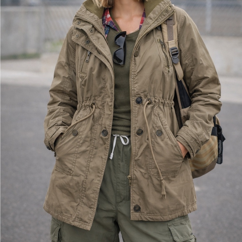 Vintage Y2K American Eagle Outfitters khaki utility jacket women’s sz medium